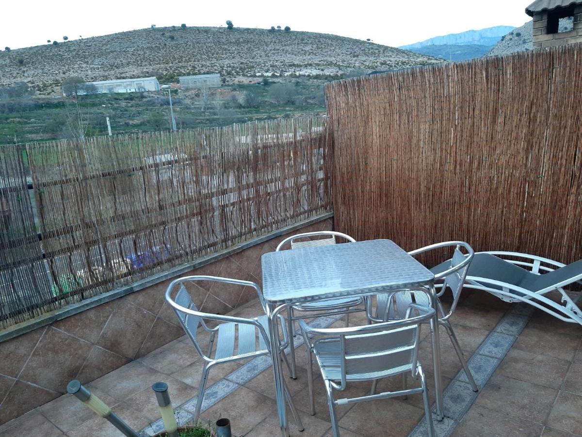Hostal Escarla Aren Kültér fotó