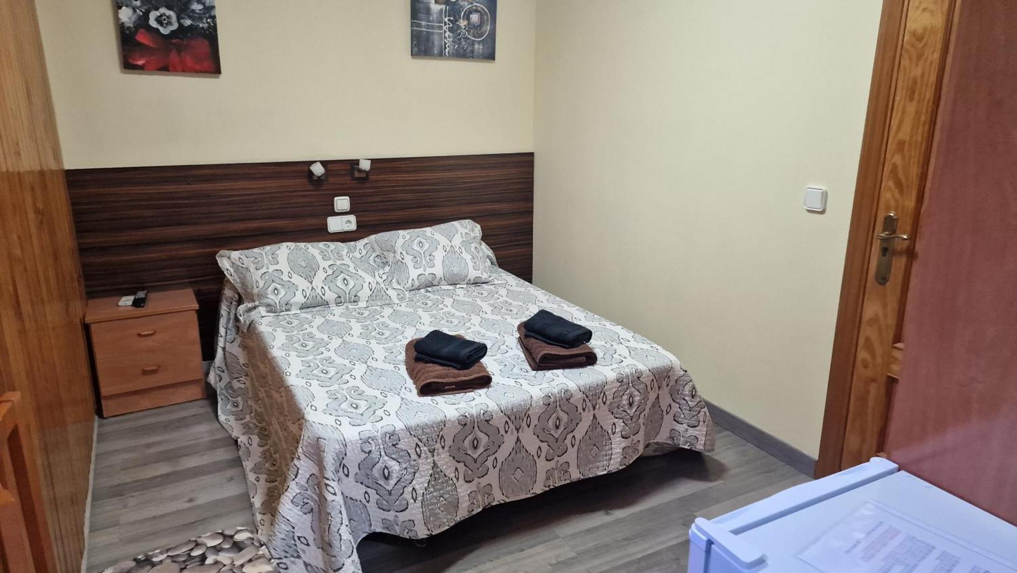 Hostal Escarla Aren Kültér fotó